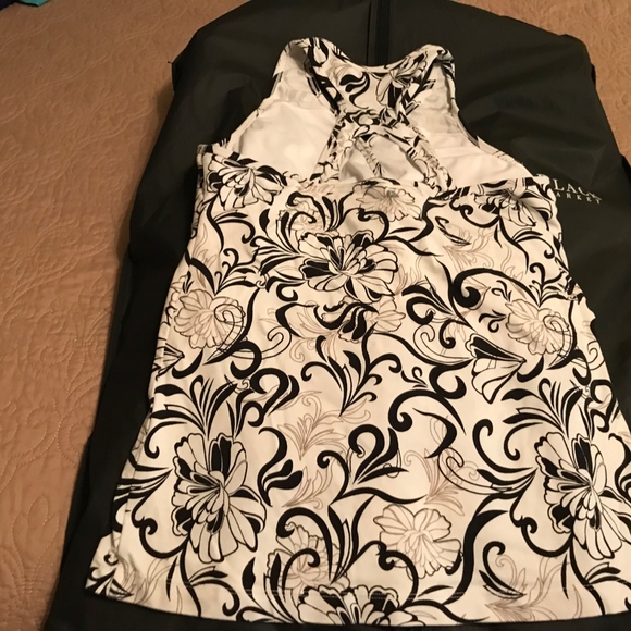 WORKOUT - Picture 2 of 2